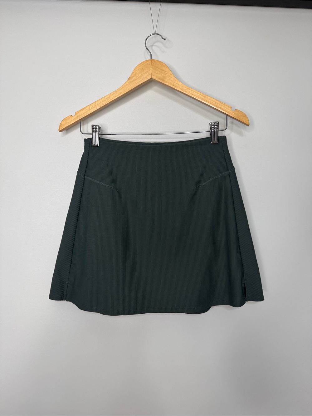 Old Navy Active Powersoft Extra High Rise Go Dry Rib Skort Size Small